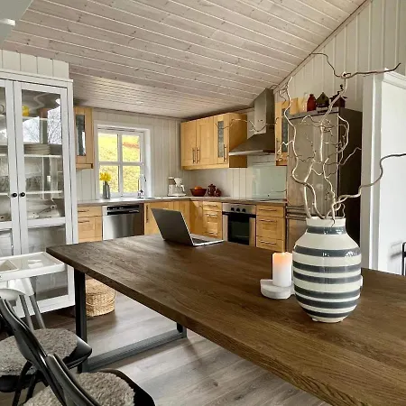8 Person In Holiday home Sveio