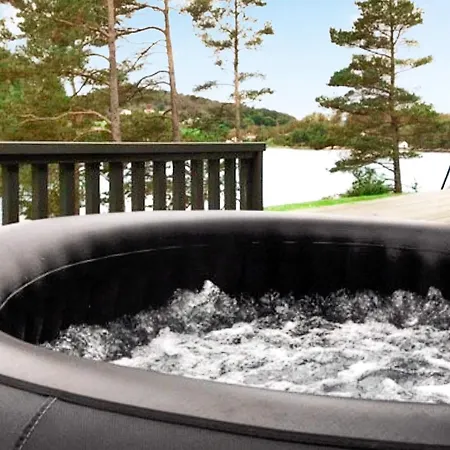 8 Person In Tatil Evi